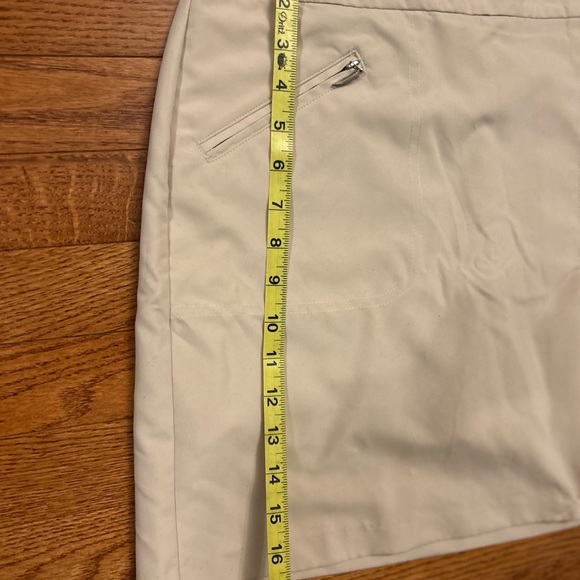 Izod golf skort. Never worn, new with tags. - Picture 5 of 5